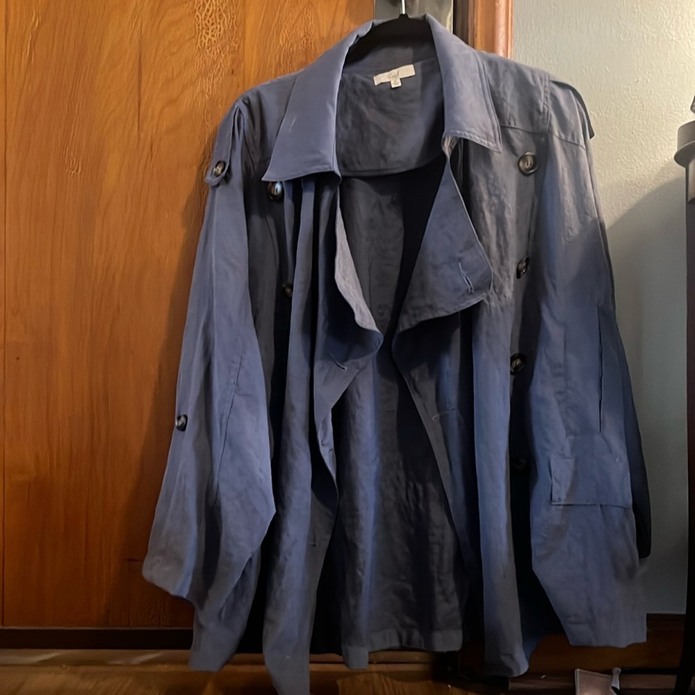 Easel jacket.
